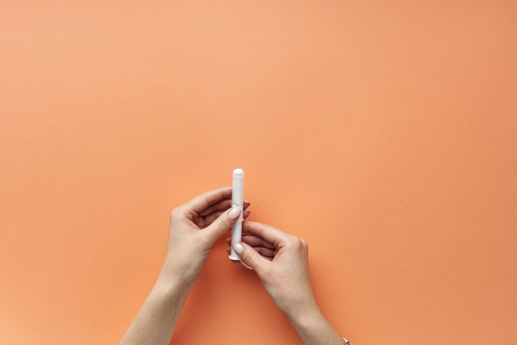 A reusable applicator for sustainable tampons